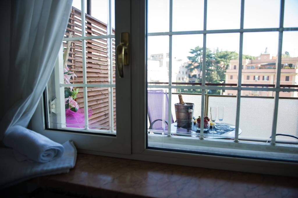B&B Vatican Doors โรม ภายนอก รูปภาพ